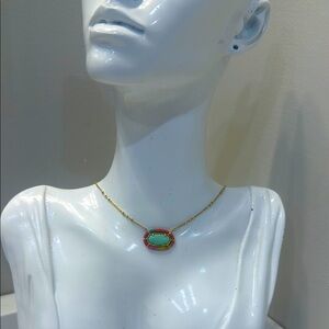 Kendra Scott Threaded Elisa Gold Pendant Necklace ( Like New)